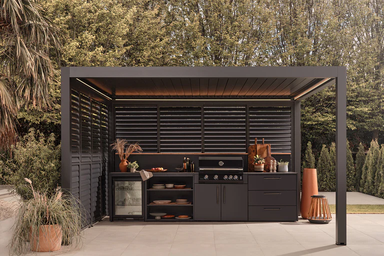 outdoor kitchen